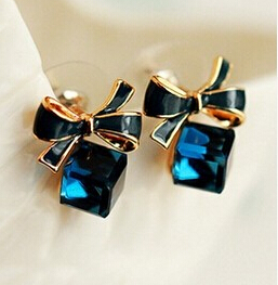 Blue Kiss E480 The Fashion 2016 Chic Shimmer Plated Gold Bow Cubic Crystal Earrings Rhinestone Stud Earrings For Women